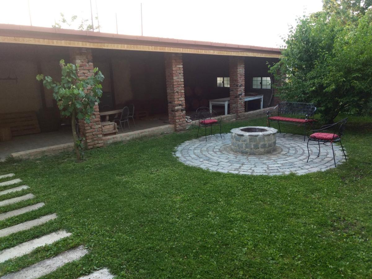 ホテル Omsi House テラヴィ エクステリア 写真
