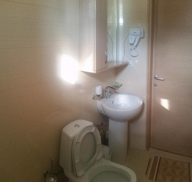ホテル Omsi House テラヴィ エクステリア 写真