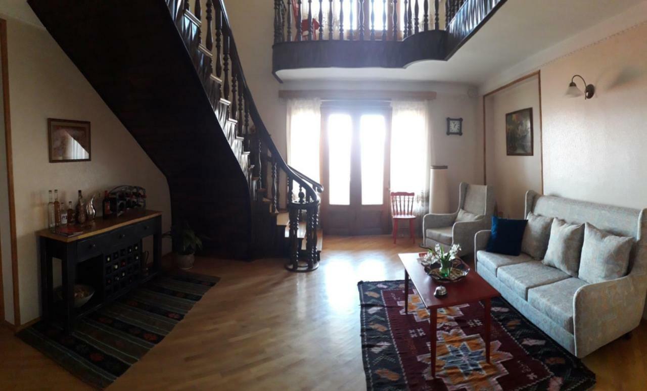 ホテル Omsi House テラヴィ エクステリア 写真